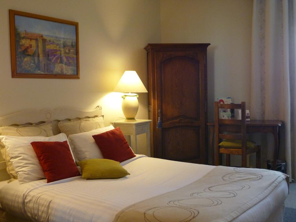 The Originals Boutique, Hôtel Clos Sainte Marie, Nevers  Kamer foto