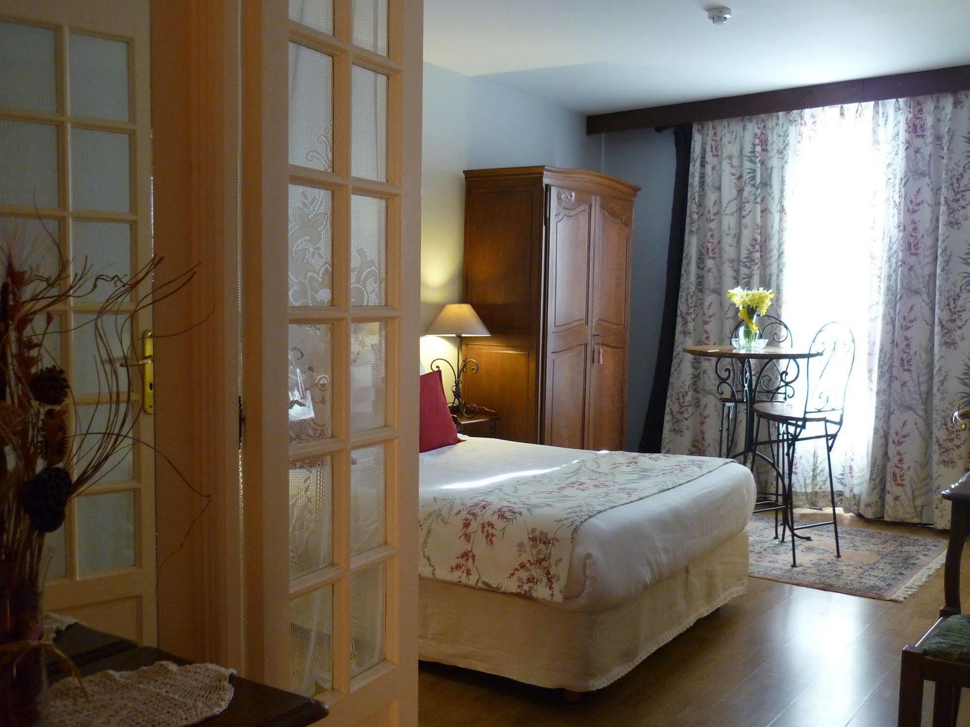The Originals Boutique, Hôtel Clos Sainte Marie, Nevers  Buitenkant foto